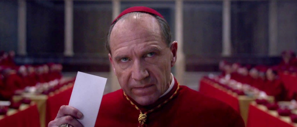 Crítica de ‘Cónclave’: Ralph Fiennes se&nbsp;luce